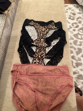 Soma lot of 5 panty set Lace & Leopard and Dusty Rose lace size medium bundle